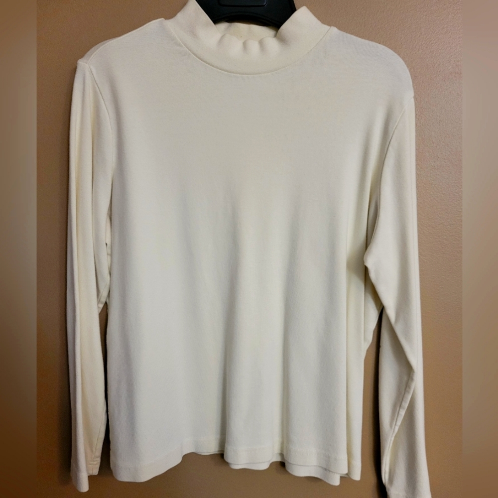 3/$20 Ladies mock neck cream Petite Large